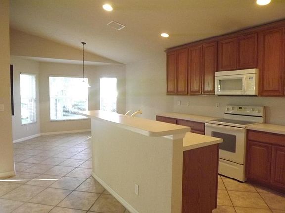 2nd image of 5374 Vernio Ln