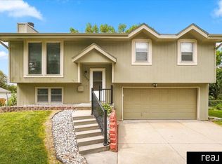 13925 Greenfield Rd, Omaha, NE 68138