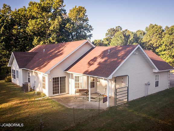 3rd image of 3018 Kayla Ln