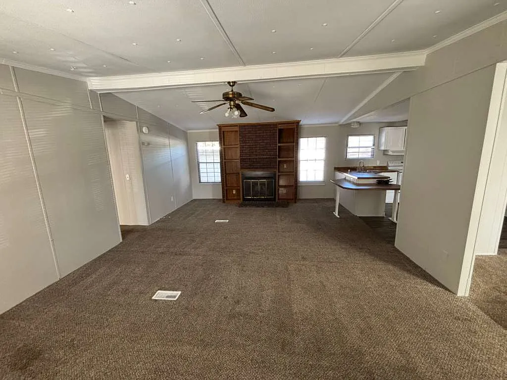 3 bed, 1250 sqft, $1,400 — Photo 2