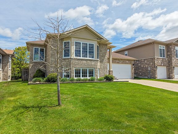 2nd image of 28 Stone Manor Dr