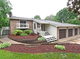 8364 Horizon Dr, Shakopee, MN 55379