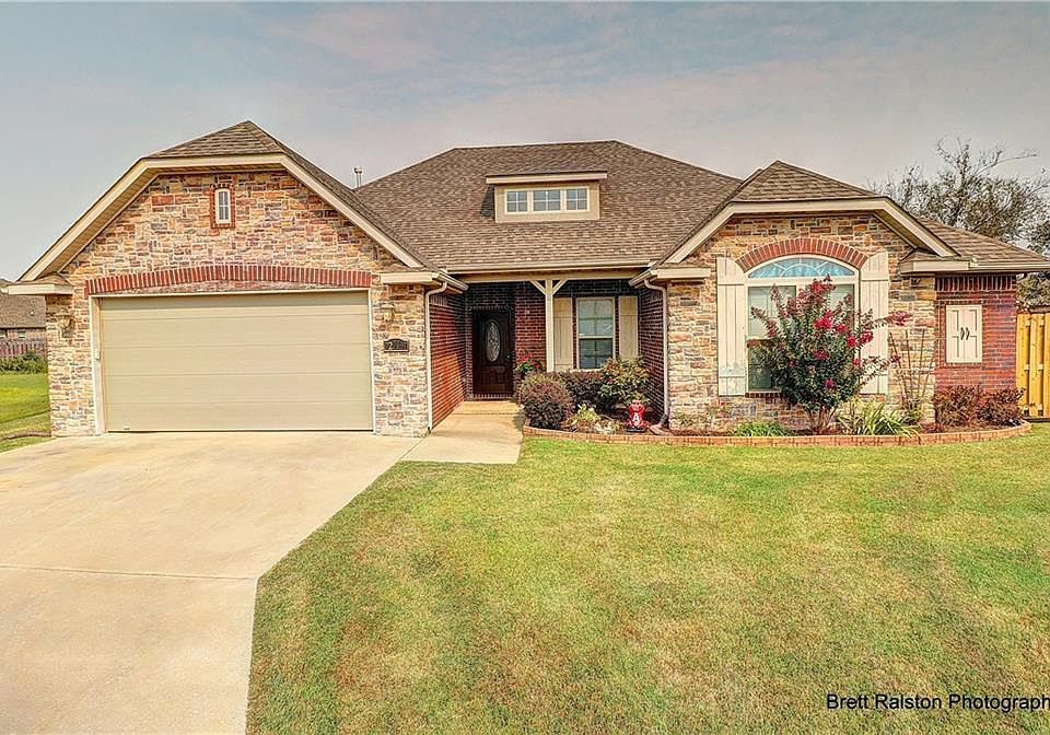 1st image of 2916 W Vanike Dr