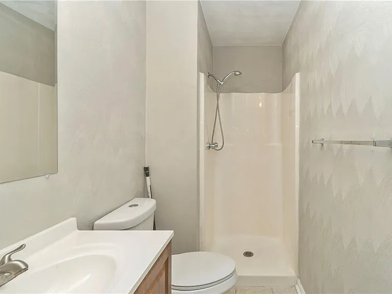5989 Clear Springs Ct — Photo 4