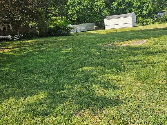 4th image of 4889 Norvella Ave
