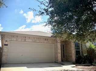 536 Foxford Run Dr, Schertz, TX 78108