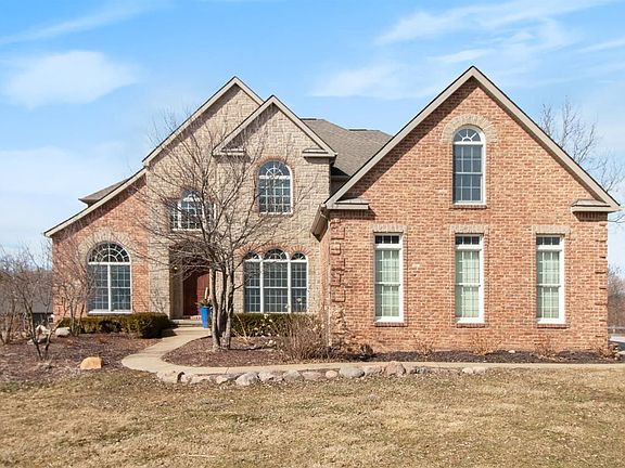 2nd image of 4700 Stonehill Ln