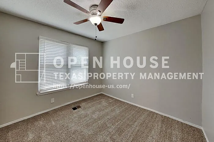 6014 Hollyleaf Dr — Photo 13