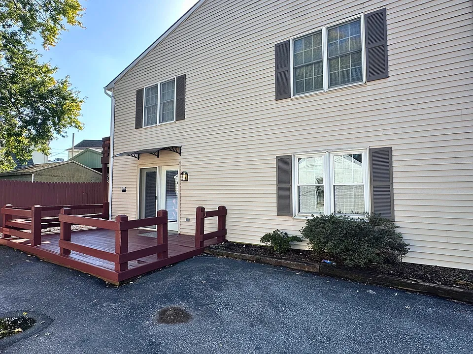 117 Poplar St #3