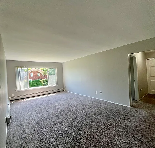360 Walnut St #204 — Photo 4