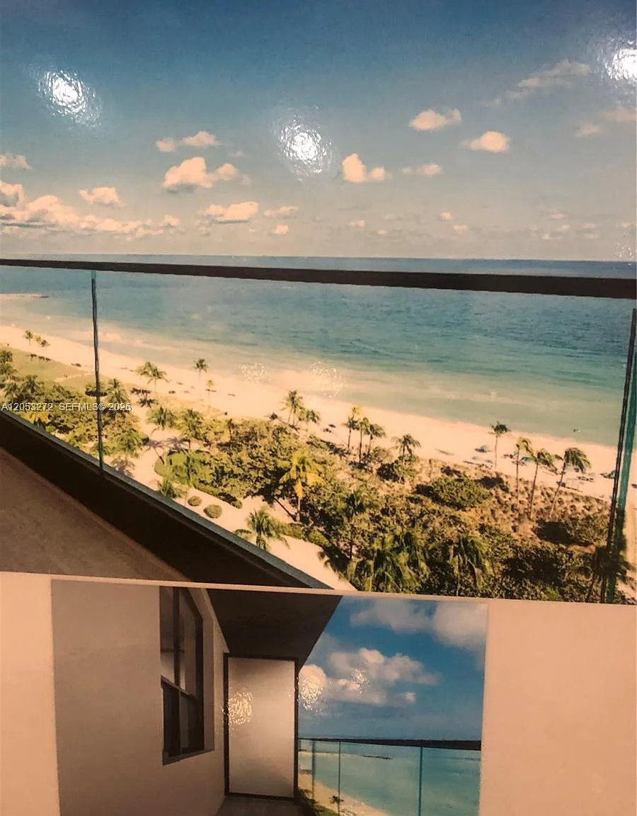 The Plaza Of Bal Harbour — Photo 1