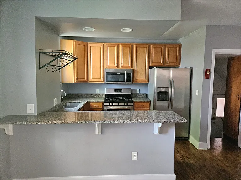 713 Hazelwood Ave — Photo 10