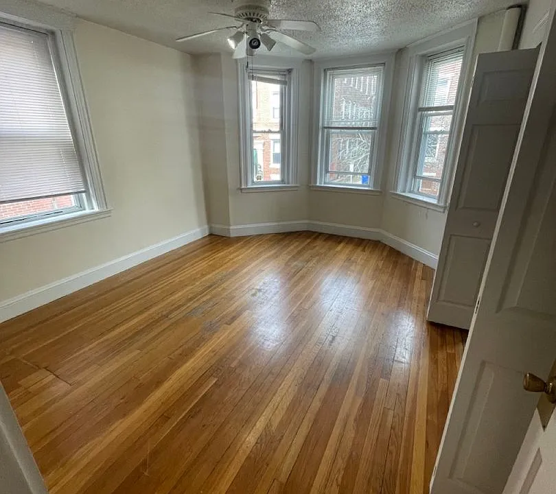 11 Barrows St #S1