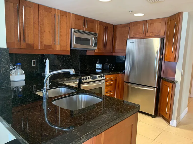 1402 Brickell Bay Dr #601 — Photo 9