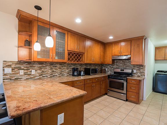 5th image of 326 N 21st St