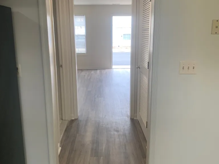 Victoria Village Apartments — Photo 24