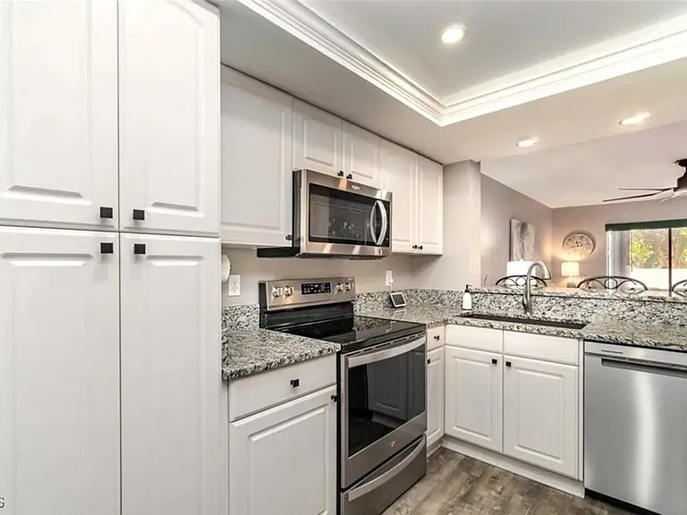 5255 Coronado Pkwy #2 — Photo 4