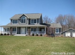 10569 Wolf Ave NE, Hartville, OH 44632
