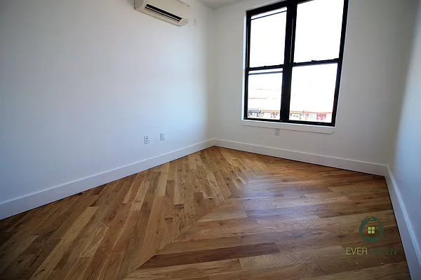 Rented by Evergreen Apartments BK | media 18