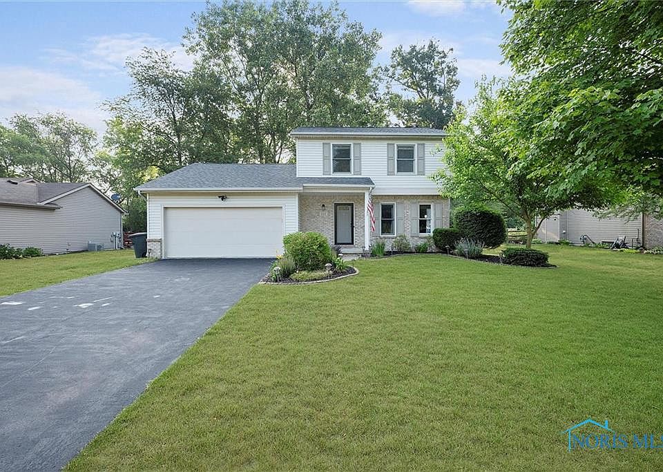 1st image of 225 Pebble Beach Dr