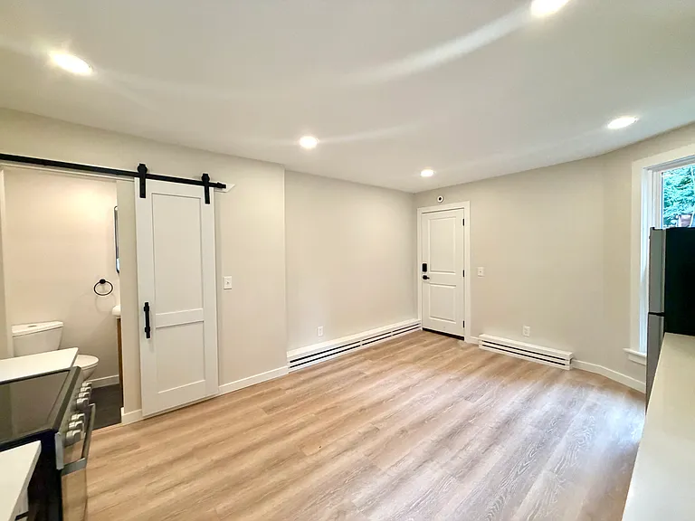 117-119 Meigs St #8 — Photo 3