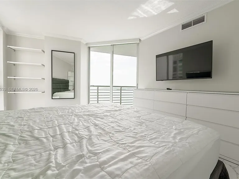 325 Biscayne Blvd #3326 — Photo 15