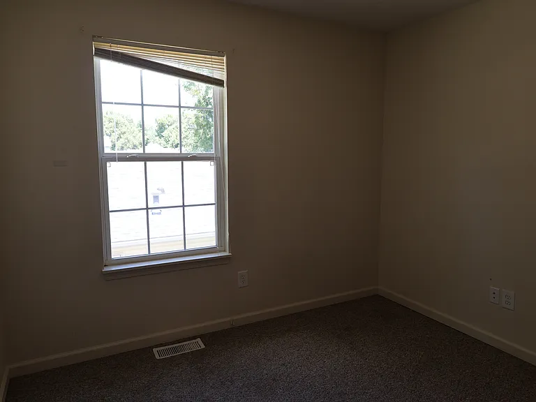 1427 Sycamore St #1 — Photo 32