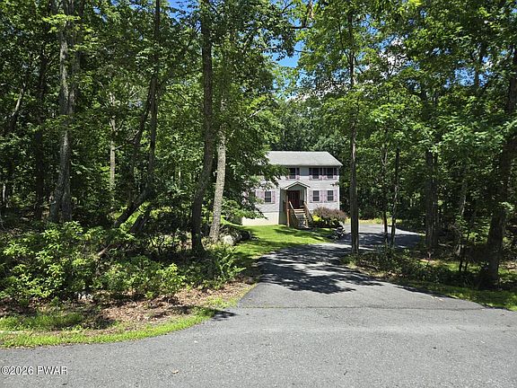 3rd image of 102 Bobwood Ln