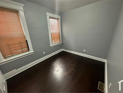 182 N 17th St #1 — Photo 5