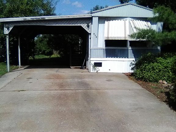 4th image of 614 Peacock Cir