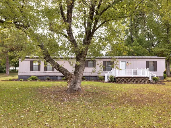 1078 Doyle St, Manning, SC 29102