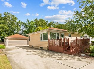 6560 Maple Lane Dr, Tinley Park, IL 60477
