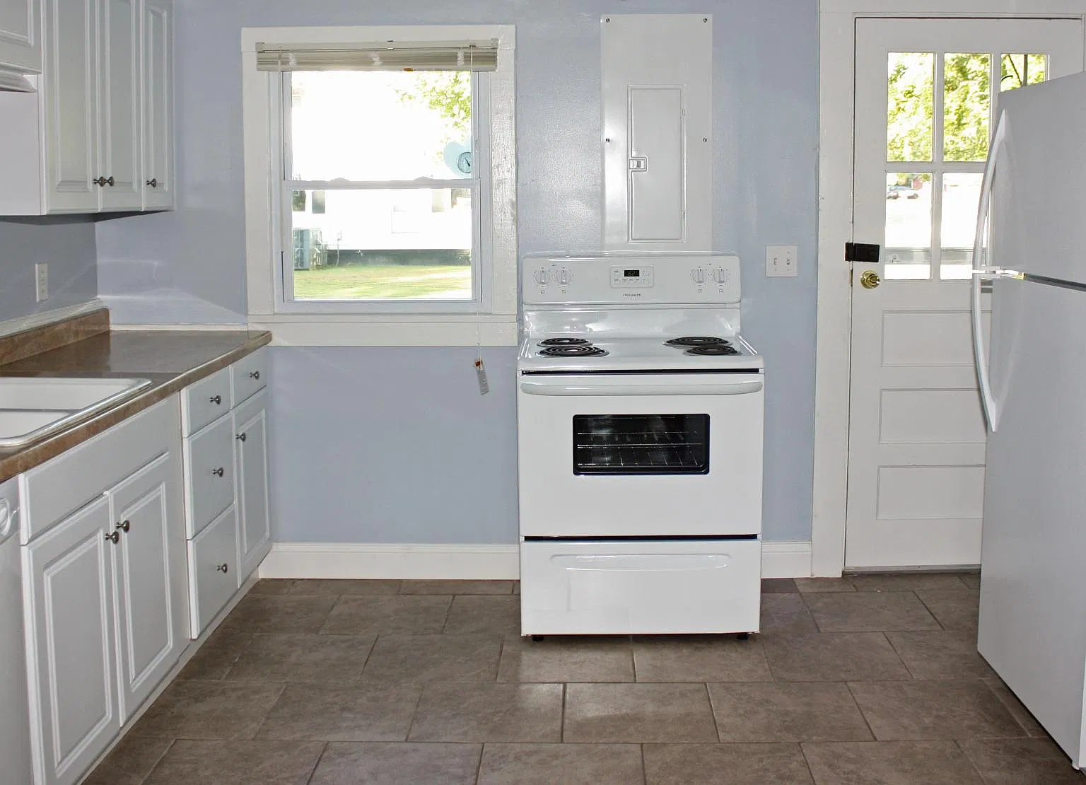 2 bed, 978 sqft, $1,400 — Photo 2