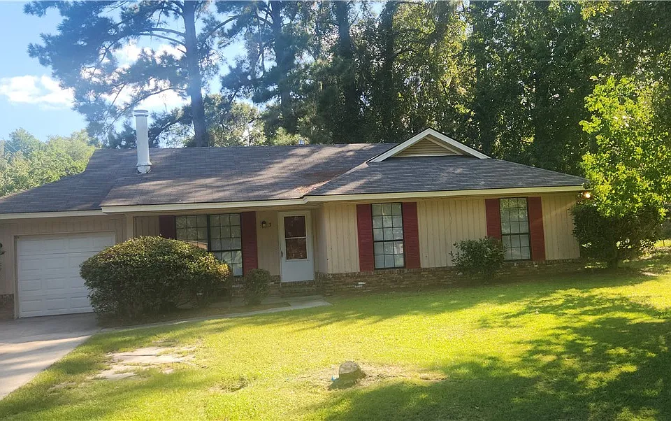 3 Davidson Ave