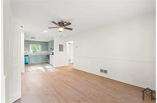 307 Springdale Dr #B Photo 1 307 Springdale Dr #B Photo 1