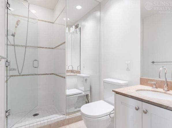 2 bedroom rental in Vancouver — photo 25