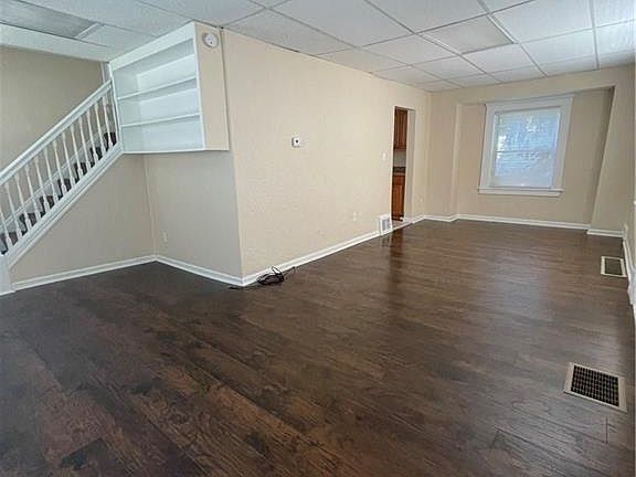 2nd image of 4422 Bucyrus Ave
