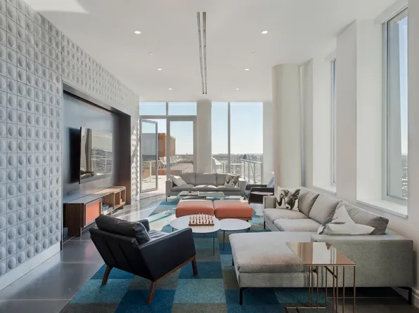 300 Ashland Place image 16 of 20