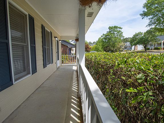 4th image of 2527 Banner Hill Rd
