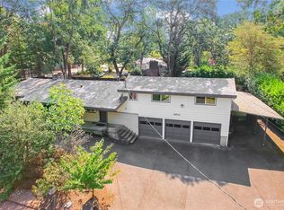 6902 Mount Tacoma Drive SW, Lakewood, WA 98499