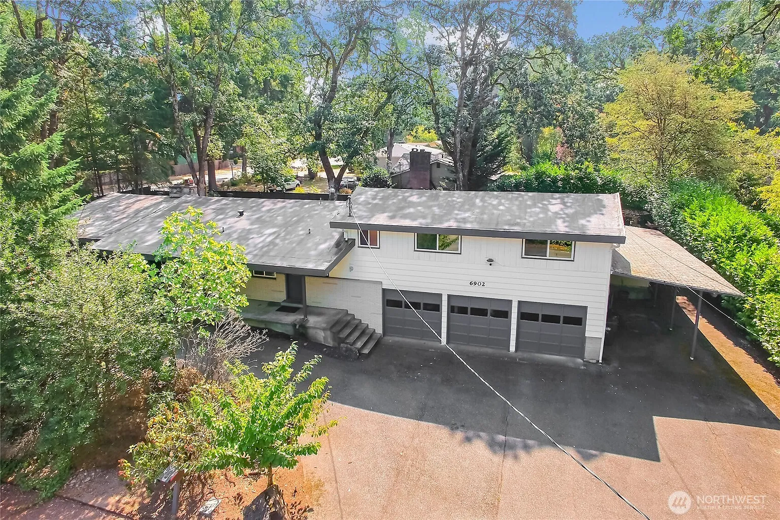 6902 Mount Tacoma Drive SW photo 1