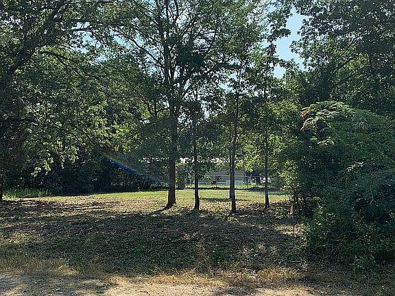 2nd image of 7104 Valleyview Dr