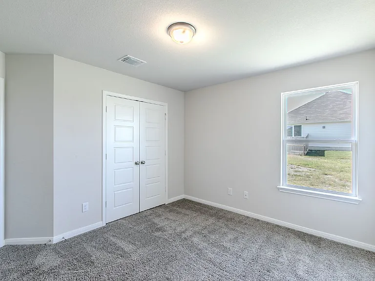 113 University Ave — Photo 19