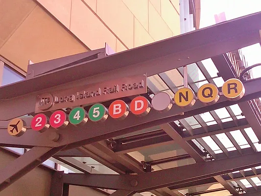 Rented by R New York | media 18