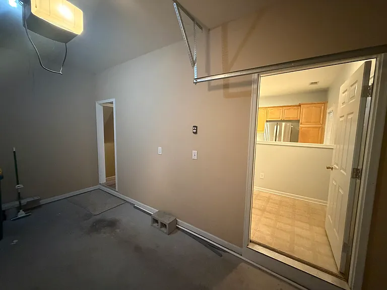 2414 Suwanee Pointe Dr — Photo 41