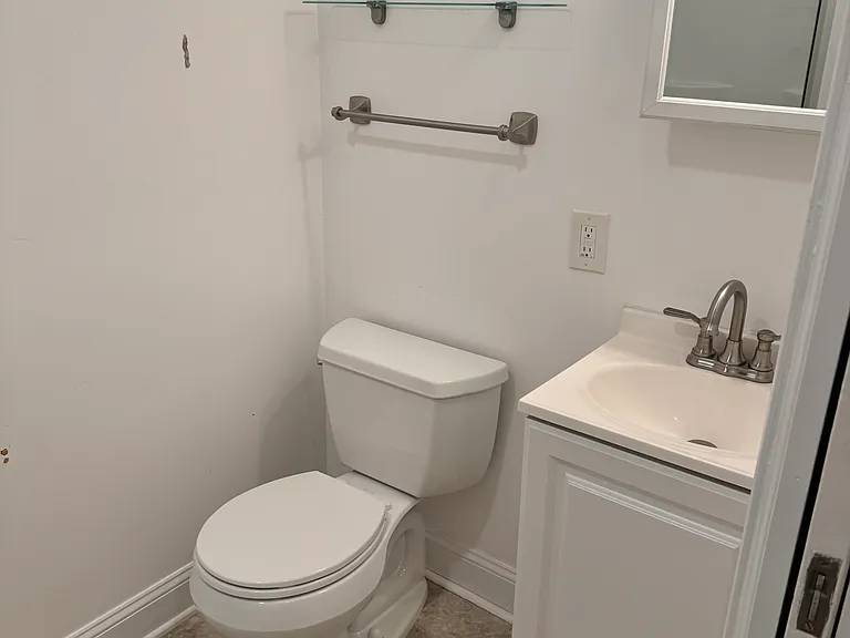 7302 Kenneth Dr — Photo 8