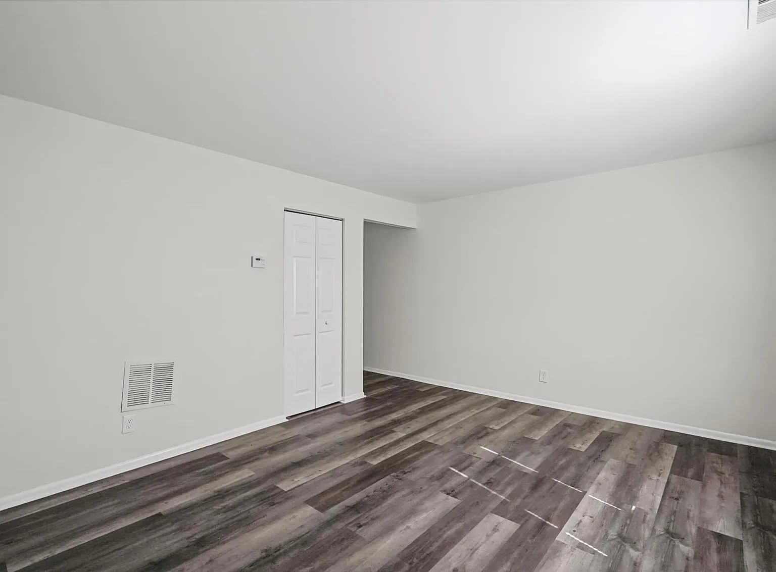 80 E Belair Ave — Photo 3
