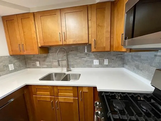 4562 Lake Ave — Photo 9