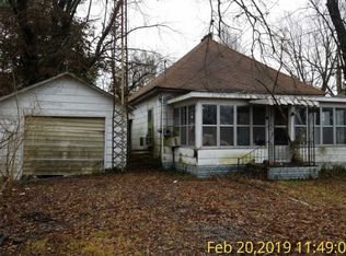940 E Poplar St, Du Quoin, IL 62832