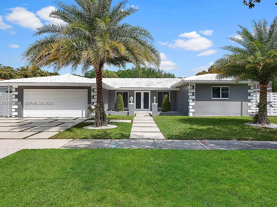 6951 Miami Lakeway S